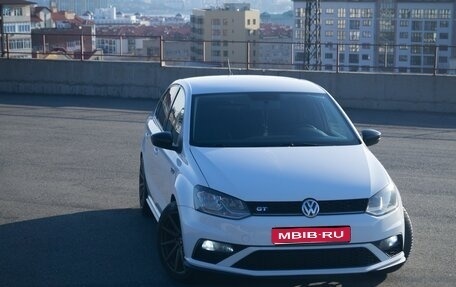 Volkswagen Polo VI (EU Market), 2018 год, 1 500 000 рублей, 1 фотография