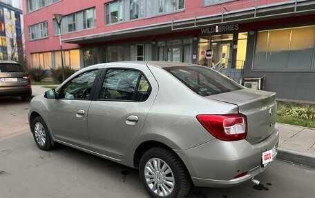 Renault Logan II, 2017 год, 940 000 рублей, 3 фотография