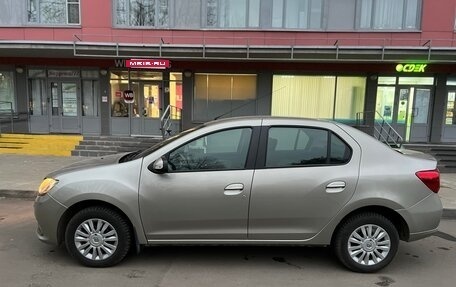 Renault Logan II, 2017 год, 940 000 рублей, 2 фотография