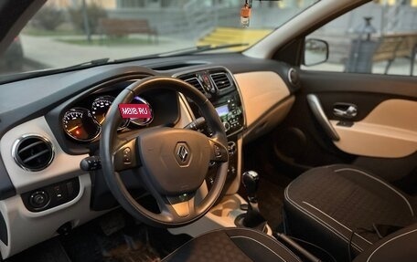 Renault Logan II, 2017 год, 940 000 рублей, 9 фотография