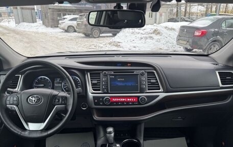 Toyota Highlander III, 2016 год, 3 375 000 рублей, 12 фотография