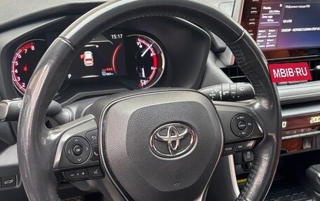 Toyota RAV4, 2019 год, 3 450 000 рублей, 10 фотография