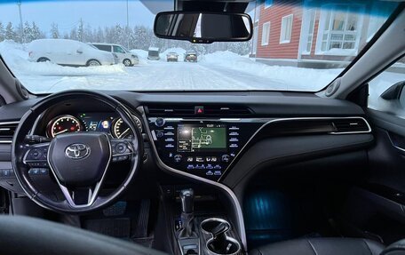 Toyota Camry, 2018 год, 3 250 000 рублей, 6 фотография