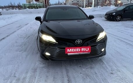 Toyota Camry, 2018 год, 3 250 000 рублей, 5 фотография