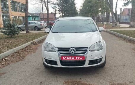 Volkswagen Jetta VI, 2010 год, 770 000 рублей, 2 фотография