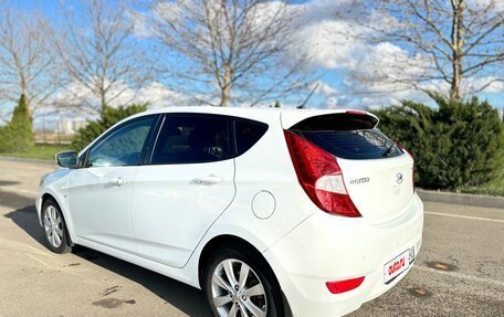 Hyundai Solaris II рестайлинг, 2012 год, 1 100 000 рублей, 5 фотография