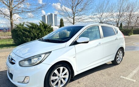 Hyundai Solaris II рестайлинг, 2012 год, 1 100 000 рублей, 8 фотография