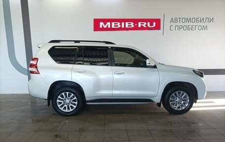 Toyota Land Cruiser Prado 150 рестайлинг 2, 2015 год, 3 850 000 рублей, 4 фотография