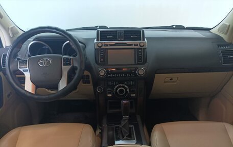 Toyota Land Cruiser Prado 150 рестайлинг 2, 2015 год, 3 850 000 рублей, 15 фотография