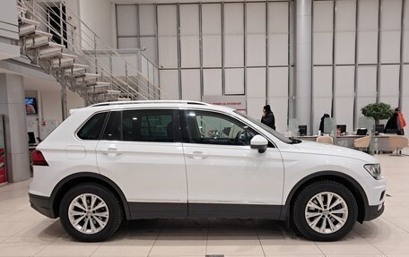 Volkswagen Tiguan II, 2018 год, 2 590 000 рублей, 8 фотография