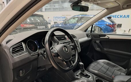 Volkswagen Tiguan II, 2018 год, 2 590 000 рублей, 20 фотография