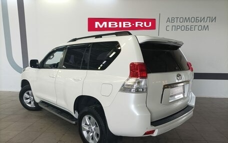 Toyota Land Cruiser Prado 150 рестайлинг 2, 2011 год, 3 000 000 рублей, 8 фотография