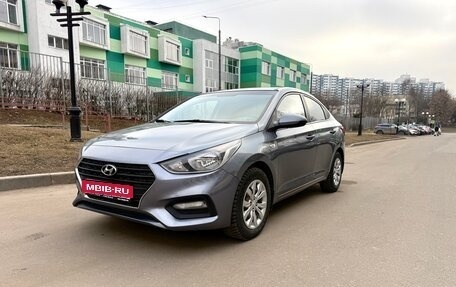 Hyundai Solaris II рестайлинг, 2017 год, 1 250 000 рублей, 1 фотография