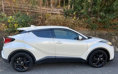 Toyota C-HR I рестайлинг, 2021 год, 1 700 000 рублей, 5 фотография