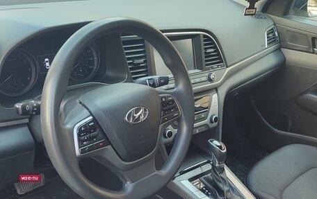 Hyundai Elantra VI рестайлинг, 2017 год, 1 350 000 рублей, 4 фотография