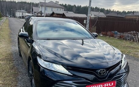 Toyota Camry, 2020 год, 3 450 000 рублей, 2 фотография