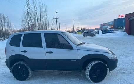 Chevrolet Niva I рестайлинг, 2012 год, 590 000 рублей, 3 фотография