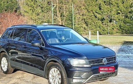 Volkswagen Tiguan II, 2017 год, 2 260 000 рублей, 2 фотография