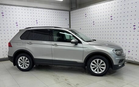 Volkswagen Tiguan II, 2019 год, 2 770 000 рублей, 8 фотография