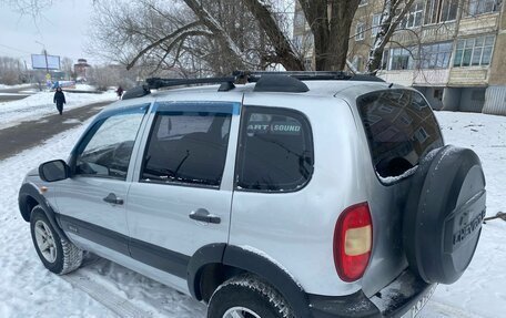 Chevrolet Niva I рестайлинг, 2004 год, 259 000 рублей, 1 фотография