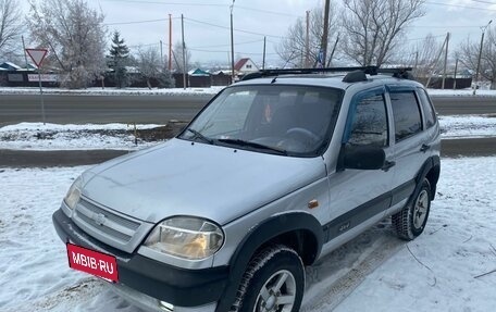 Chevrolet Niva I рестайлинг, 2004 год, 259 000 рублей, 3 фотография