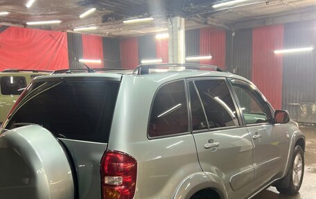 Toyota RAV4, 2005 год, 1 050 000 рублей, 8 фотография