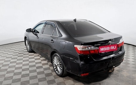 Toyota Camry, 2017 год, 1 790 000 рублей, 7 фотография