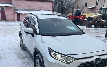 Toyota RAV4, 2020 год, 4 300 000 рублей, 2 фотография