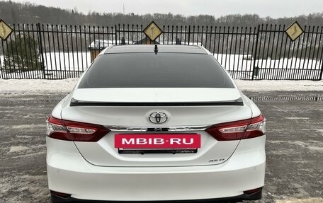 Toyota Camry, 2023 год, 3 950 000 рублей, 7 фотография