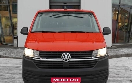 Volkswagen Transporter T6 рестайлинг, 2021 год, 4 370 000 рублей, 2 фотография