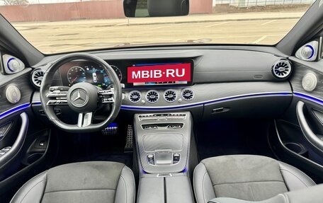 Mercedes-Benz E-Класс, 2021 год, 5 600 000 рублей, 16 фотография