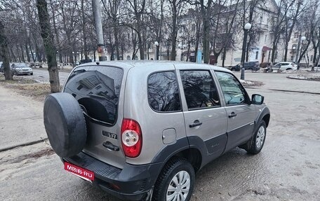 Chevrolet Niva I рестайлинг, 2017 год, 845 000 рублей, 3 фотография