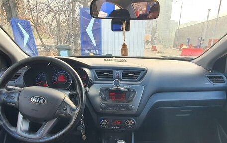 KIA Rio III рестайлинг, 2013 год, 850 000 рублей, 12 фотография