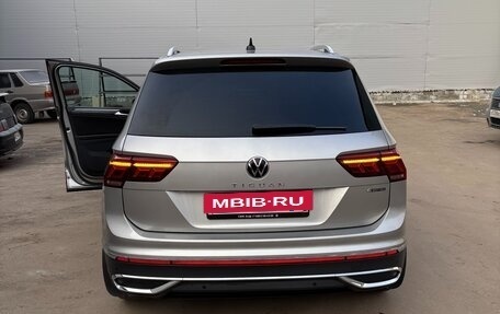 Volkswagen Tiguan II, 2021 год, 3 550 000 рублей, 16 фотография