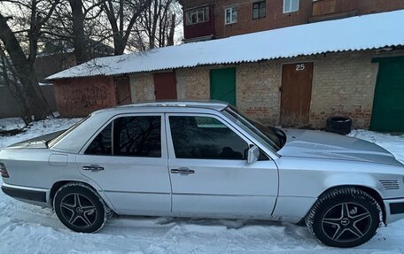 Mercedes-Benz E-Класс, 1994 год, 700 000 рублей, 7 фотография