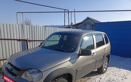 Chevrolet Niva I рестайлинг, 2016 год, 790 000 рублей, 3 фотография