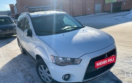 Mitsubishi Outlander III рестайлинг 3, 2010 год, 1 249 000 рублей, 2 фотография