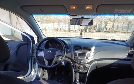 Hyundai Solaris II рестайлинг, 2014 год, 1 050 000 рублей, 5 фотография