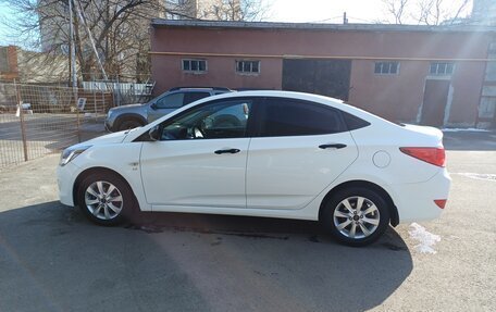 Hyundai Solaris II рестайлинг, 2014 год, 1 050 000 рублей, 17 фотография