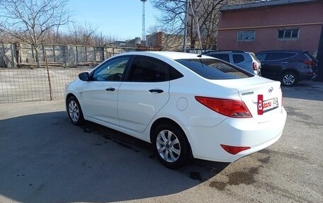 Hyundai Solaris II рестайлинг, 2014 год, 1 050 000 рублей, 20 фотография