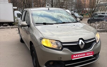 Renault Logan II, 2016 год, 430 000 рублей, 2 фотография