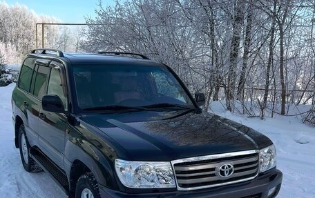 Toyota Land Cruiser 100 рестайлинг 2, 2006 год, 2 300 000 рублей, 2 фотография