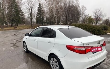 KIA Rio III рестайлинг, 2013 год, 1 060 000 рублей, 2 фотография