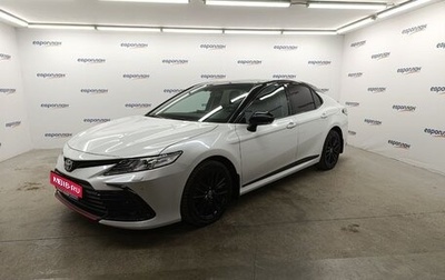 Toyota Camry, 2021 год, 3 590 000 рублей, 1 фотография