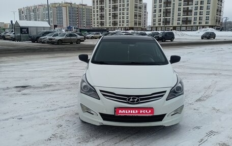 Hyundai Solaris II рестайлинг, 2015 год, 1 200 000 рублей, 1 фотография