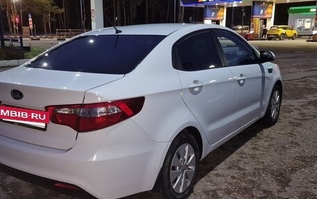 KIA Rio III рестайлинг, 2014 год, 860 000 рублей, 4 фотография