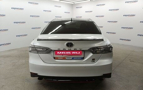 Toyota Camry, 2021 год, 3 590 000 рублей, 5 фотография