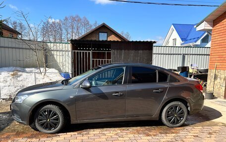 Chevrolet Cruze II, 2010 год, 715 000 рублей, 5 фотография