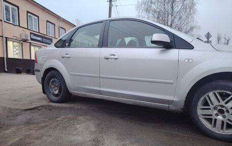 Ford Focus II рестайлинг, 2005 год, 300 000 рублей, 17 фотография