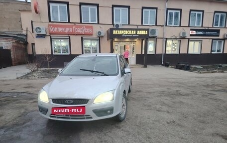 Ford Focus II рестайлинг, 2005 год, 300 000 рублей, 19 фотография